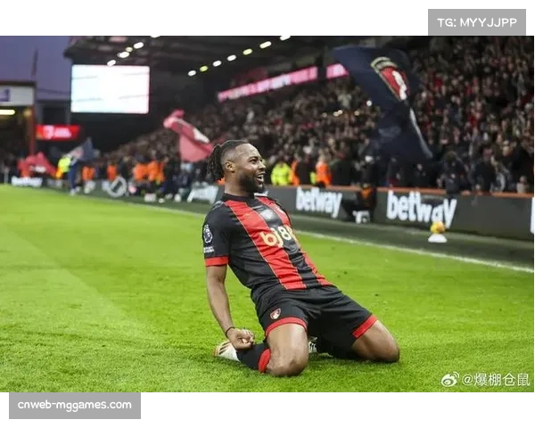 塞门约希望1月1日前敲定转会曼城,伯恩茅斯主帅确认其出战阿森纳